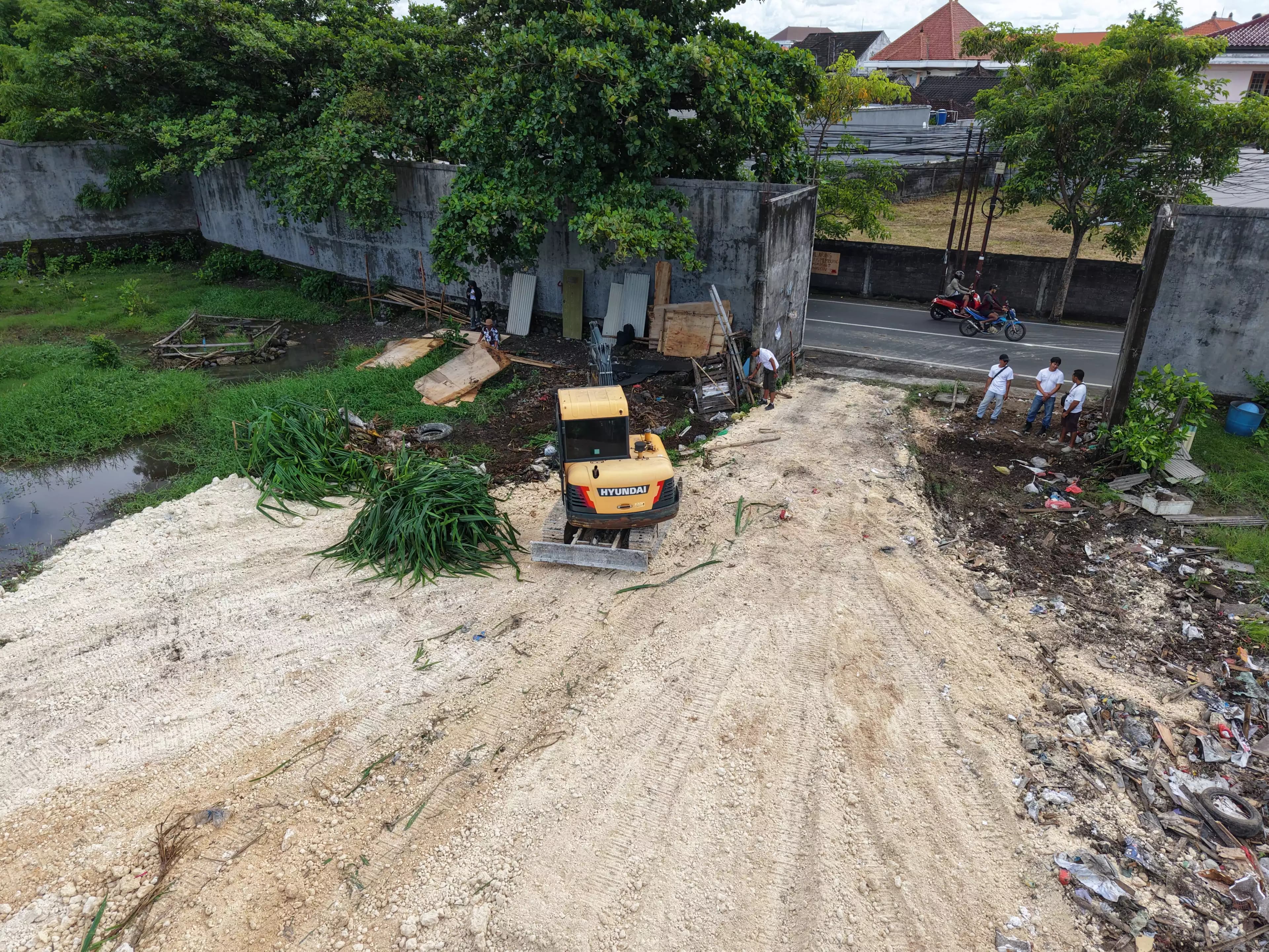How to Cut Costs on Land Preparation and Foundation Work in Construction Projects